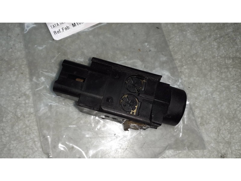 Recambio de interruptor para tata indigo marina sw referencia OEM IAM M16K4  