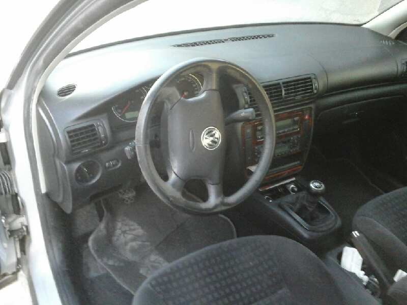volkswagen passat berlina (3b3) del año 2001