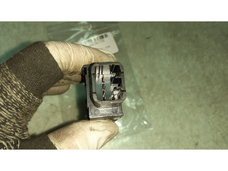 Recambio de interruptor para tata indigo marina sw referencia OEM IAM M16K4  