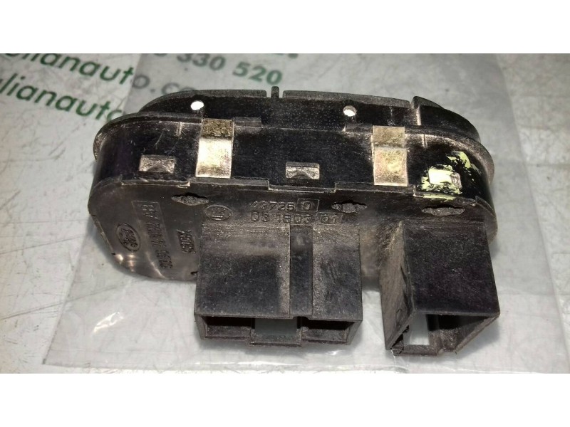 Recambio de mando elevalunas delantero izquierdo para ford mondeo berlina/familiar (fd) clx berlina referencia OEM IAM 93BG14A13