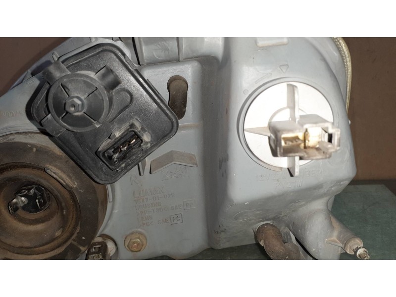 Recambio de faro derecho para tata indigo marina sw referencia OEM IAM 16470102R  