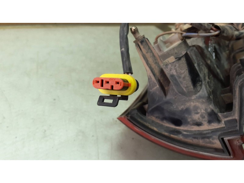 Recambio de piloto trasero izquierdo para tata indigo marina sw referencia OEM IAM 18770100L  