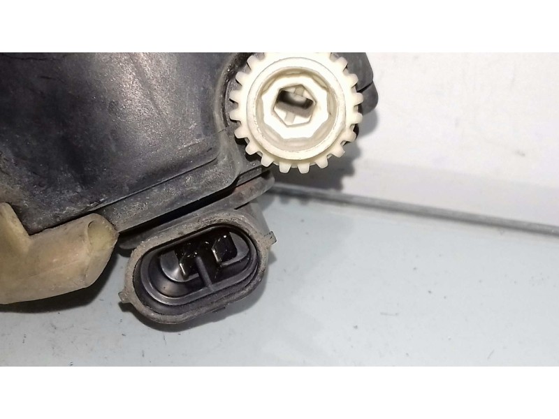 Recambio de faro antiniebla izquierdo para peugeot 307 break/sw (s2) referencia OEM IAM 9650001680 89204712 VALEO