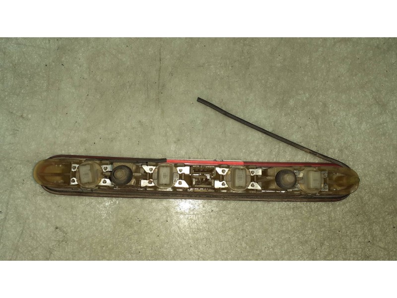 Recambio de luz central de freno para peugeot 207 confort referencia OEM IAM 9649986880  