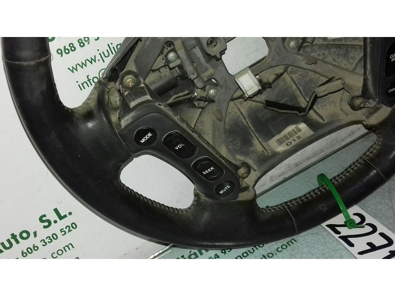 Recambio de volante para hyundai santa fe (sm) 2.0 gls crdi referencia OEM IAM 561002B000 MULTIFUNCION PIEL