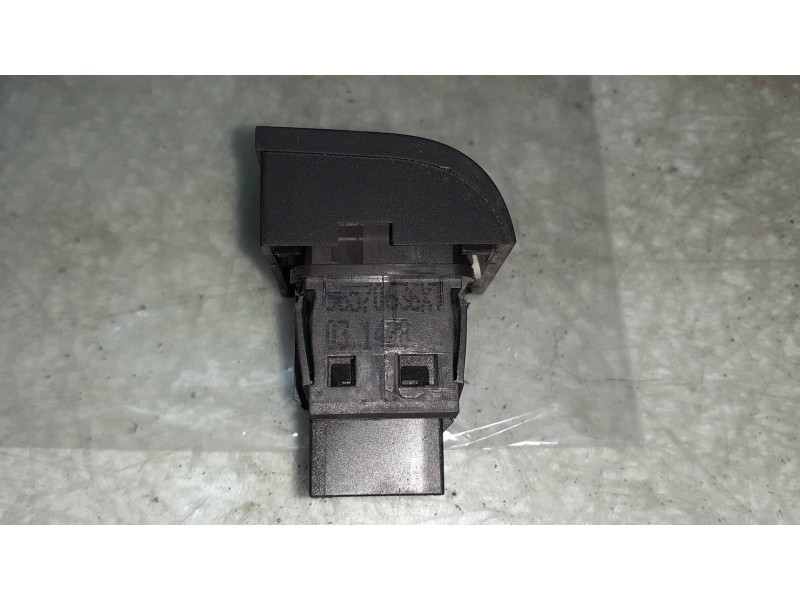 Recambio de interruptor para peugeot 207 confort referencia OEM IAM 96570636X1  