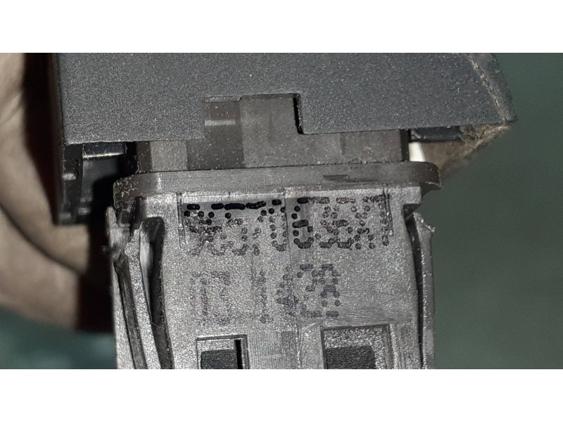 Recambio de interruptor para peugeot 207 confort referencia OEM IAM 96570636X1  