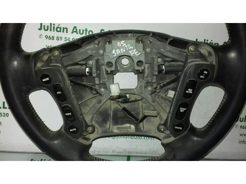 Recambio de volante para hyundai santa fe (sm) 2.0 gls crdi referencia OEM IAM 561002B000 MULTIFUNCION PIEL