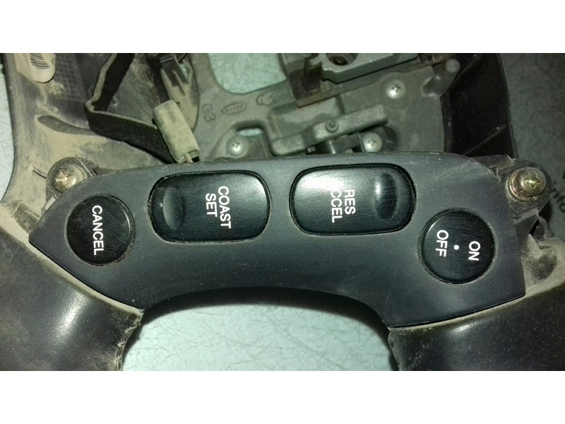 Recambio de volante para hyundai santa fe (sm) 2.0 gls crdi referencia OEM IAM 561002B000 MULTIFUNCION PIEL