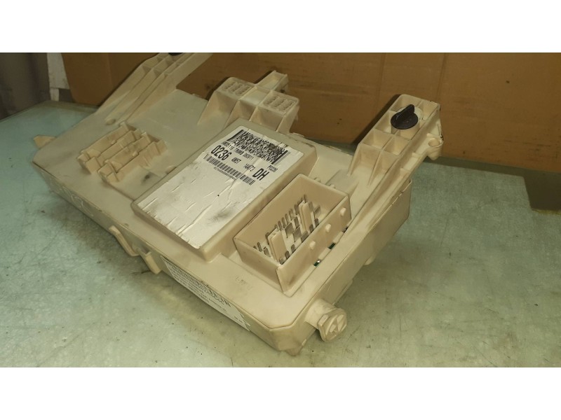 Recambio de caja reles / fusibles para ford focus berlina (cap) ambiente (d) referencia OEM IAM 4M5T14A073  