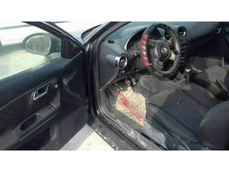 seat ibiza (6l1) del año 2005