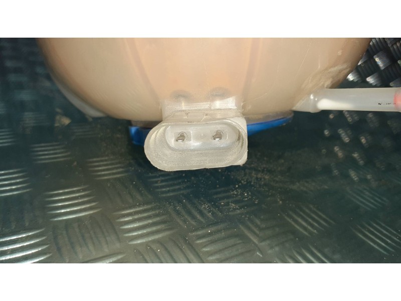 Recambio de deposito expansion para seat ibiza (6l1) stella referencia OEM IAM L1221010 L122101072461088 G12