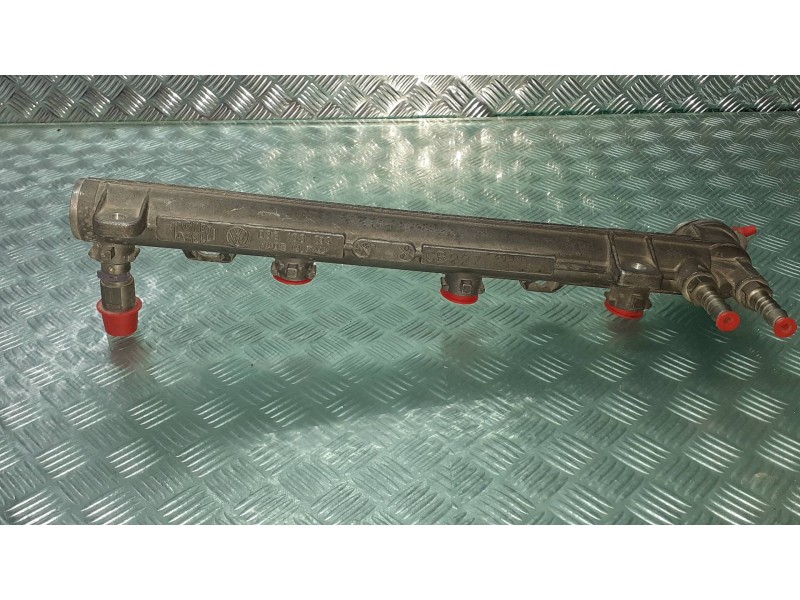 Recambio de rampa inyectora para volkswagen golf iv berlina (1j1) básico referencia OEM IAM 036133319  MAGNETI MARELLI Recambio de rampa inyectora para volkswagen golf iv berlina (1j1) básico referencia OEM IAM 036133319  MAGNETI MARELLI