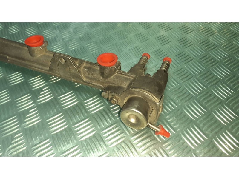 Recambio de rampa inyectora para volkswagen golf iv berlina (1j1) básico referencia OEM IAM 036133319  MAGNETI MARELLI Recambio de rampa inyectora para volkswagen golf iv berlina (1j1) básico referencia OEM IAM 036133319  MAGNETI MARELLI