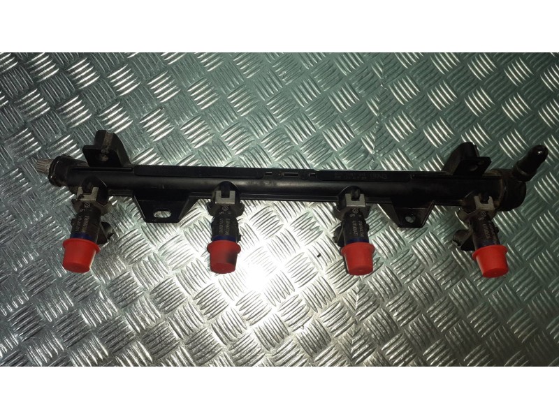 Recambio de rampa inyectora para seat ibiza (6l1) signo referencia OEM IAM 036133319BH 036133320 