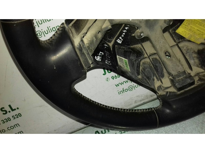 Recambio de volante para hyundai getz (tb) 1.5 crdi referencia OEM IAM 56120  PIEL
