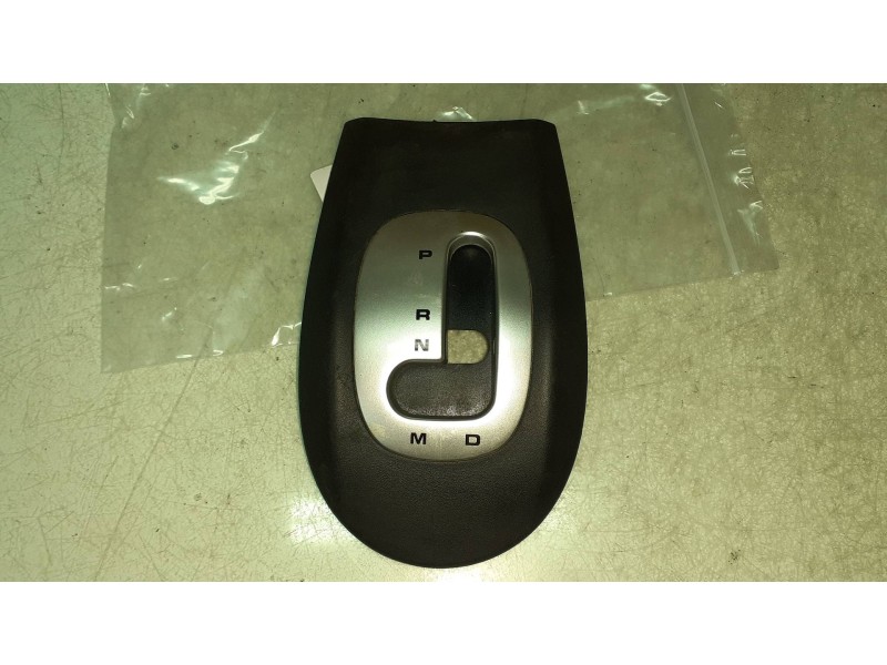 Recambio de guarnecidos palanca cambio para porsche 911 (typ 996) referencia OEM IAM 99655225900  MOLDURA