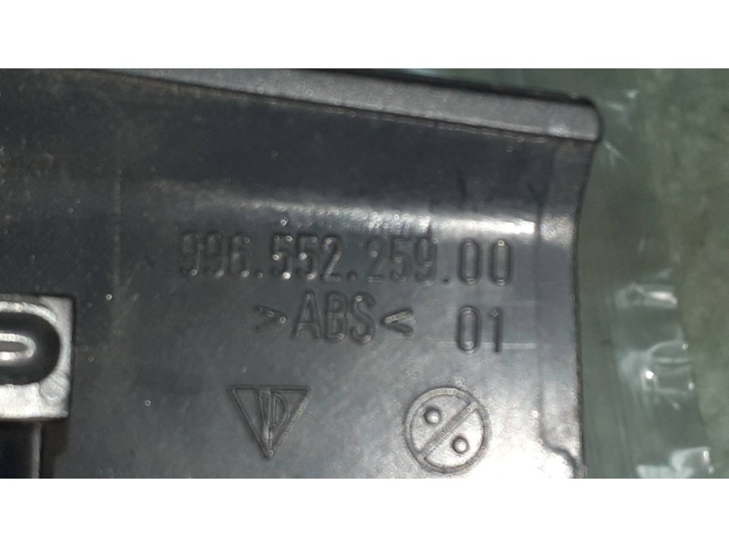 Recambio de guarnecidos palanca cambio para porsche 911 (typ 996) referencia OEM IAM 99655225900  MOLDURA