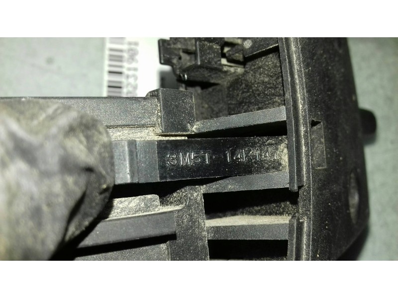 Recambio de mando multifuncion para ford focus berlina (cap) ghia referencia OEM IAM 98AB14K147AD  3 PINES