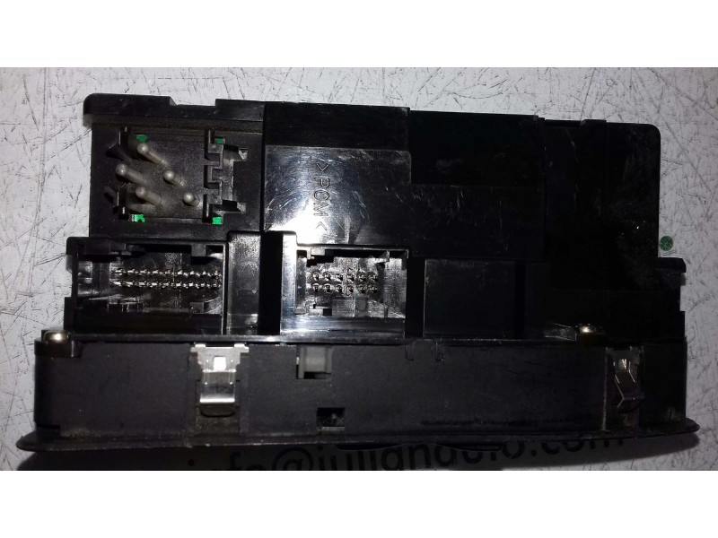 Recambio de mando elevalunas delantero izquierdo para bmw serie 5 berlina (e39) 525tds referencia OEM IAM 8368988 064599 