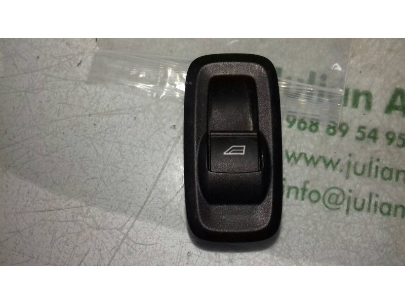 Recambio de mando elevalunas delantero derecho para ford fiesta (cb1) ambiente referencia OEM IAM 8A6T14529AB  