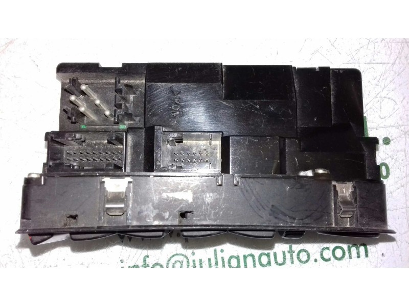 Recambio de mando elevalunas delantero izquierdo para bmw serie 5 berlina (e39) 520i referencia OEM IAM 8380645  