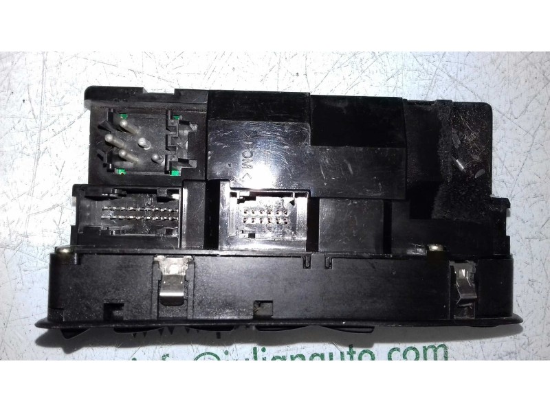 Recambio de mando elevalunas delantero izquierdo para bmw serie 5 berlina (e39) 520i referencia OEM IAM 8368966  