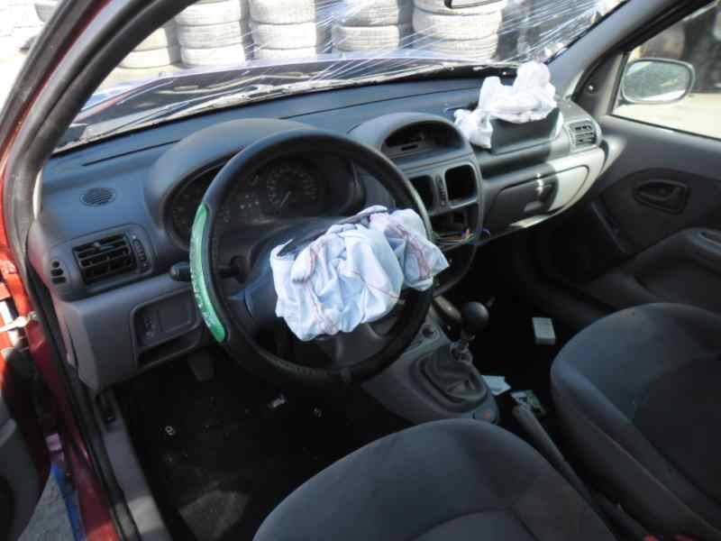 renault clio ii fase i (b/cbo) del año 2000