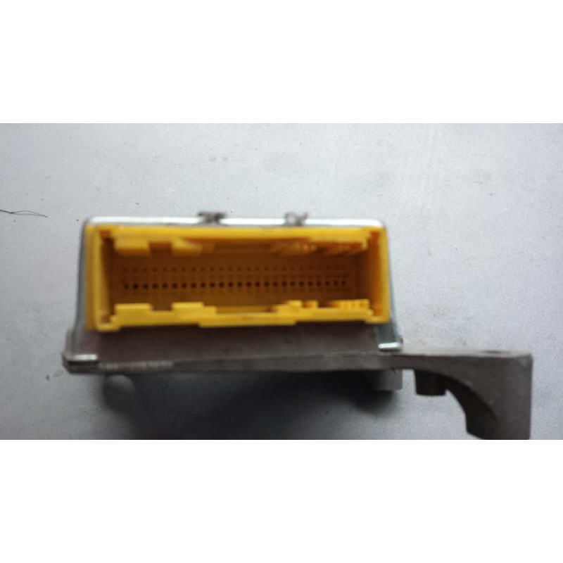 Recambio de centralita airbag para opel vivaro combi 2.7t corto referencia OEM IAM 601959800 8200112746A 