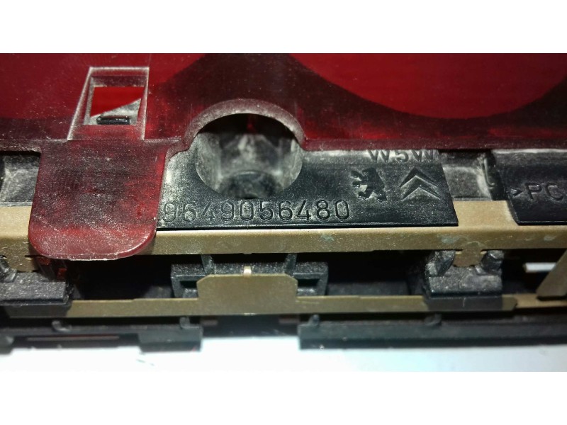 Recambio de luz central de freno para peugeot 407 st confort referencia OEM IAM 9649056480  