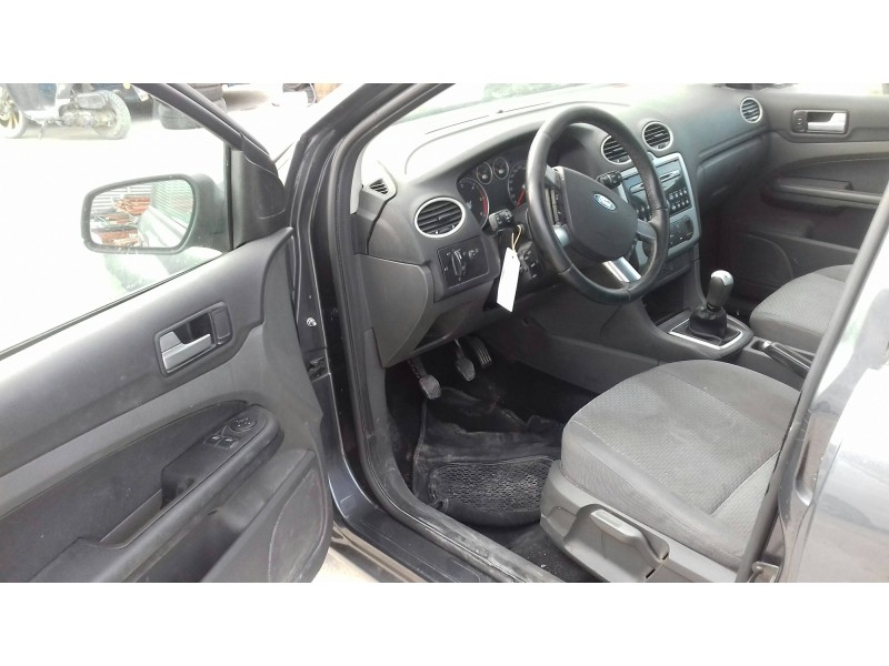 ford focus berlina (cap) del año 2006