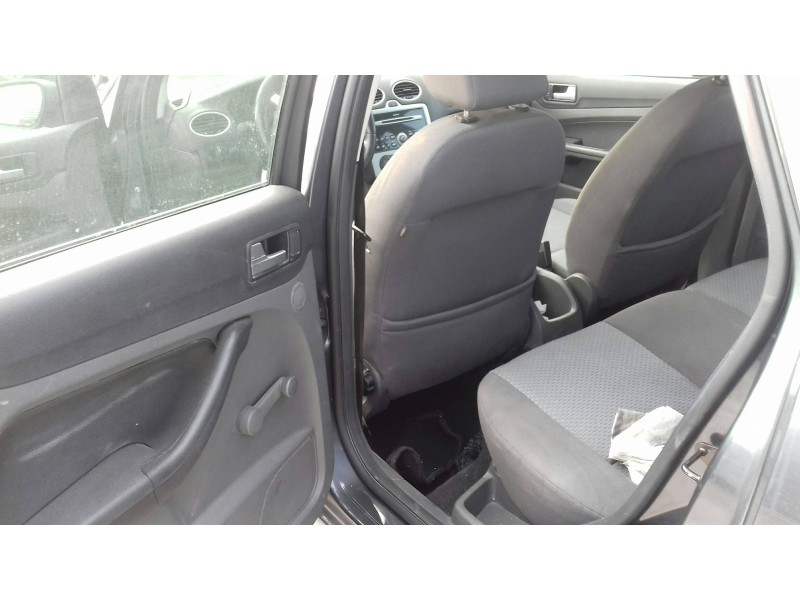 ford focus berlina (cap) del año 2006