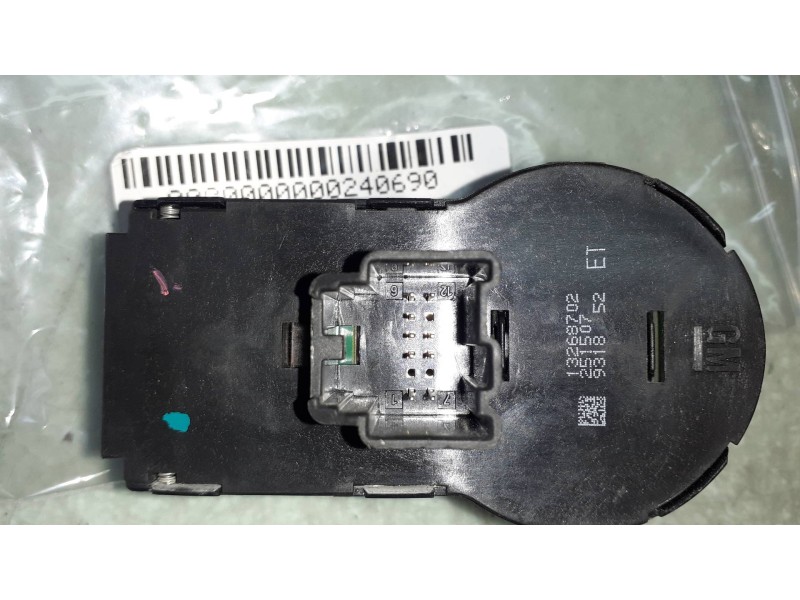 Recambio de mando luces para opel astra j lim. cosmo referencia OEM IAM 13268702 CONECTOR 9 PINES 251507