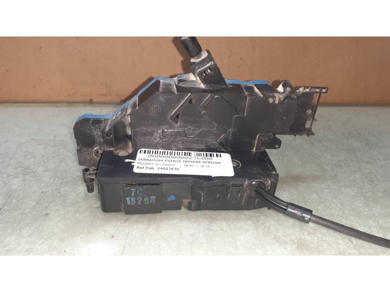 Recambio de cerradura puerta trasera derecha para peugeot 207 confort referencia OEM IAM 24097816 24099158 ELECTRICA