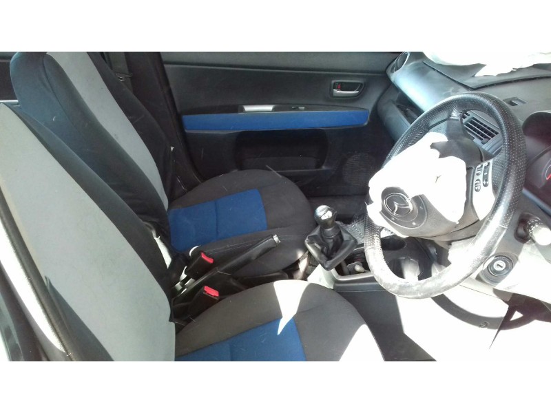 mazda 2 berlina (dy) del año 2004