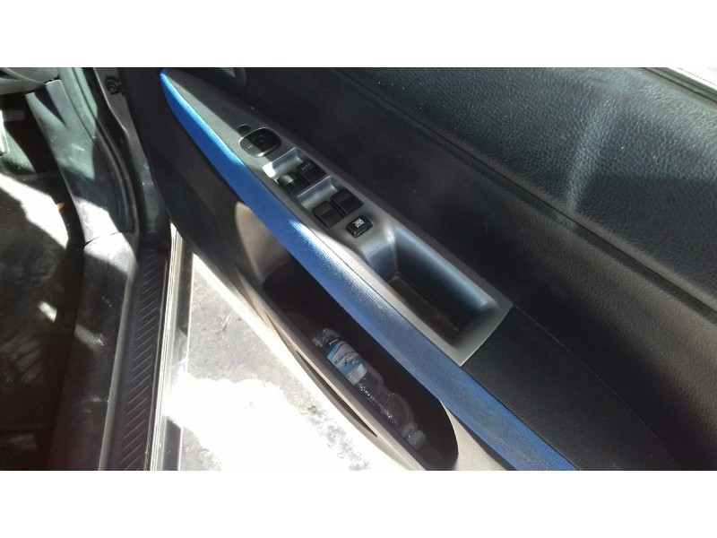 mazda 2 berlina (dy) del año 2004