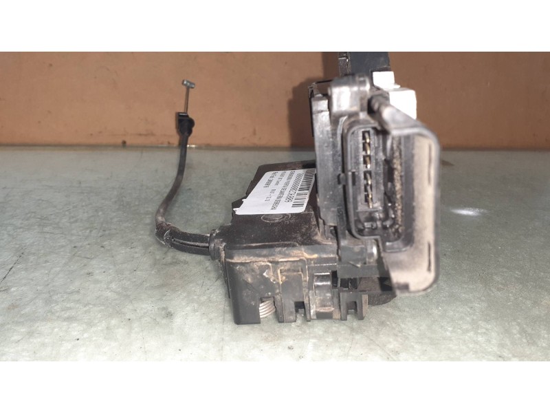 Recambio de cerradura puerta delantera derecha para peugeot 207 confort referencia OEM IAM 24099816 24094156 ELECTRICA