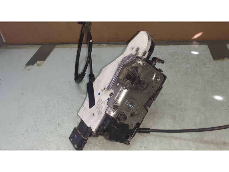 Recambio de cerradura puerta delantera derecha para peugeot 207 confort referencia OEM IAM 24099816 24094156 ELECTRICA