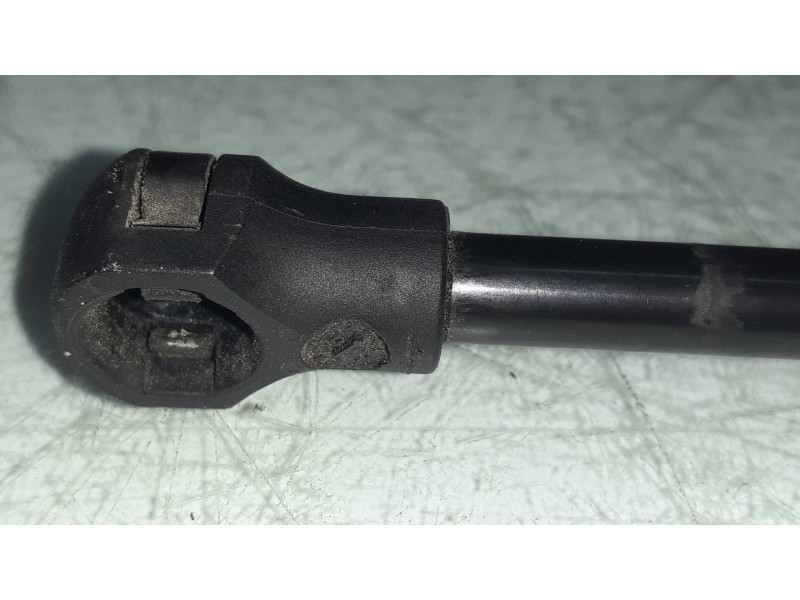 Recambio de amortiguadores capo para peugeot 207 confort referencia OEM IAM 9650780480  