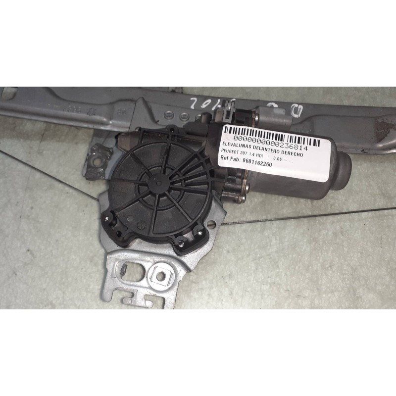 Recambio de elevalunas delantero derecho para peugeot 207 1.4 hdi referencia OEM IAM 9681162260 400912D ELECTRICO