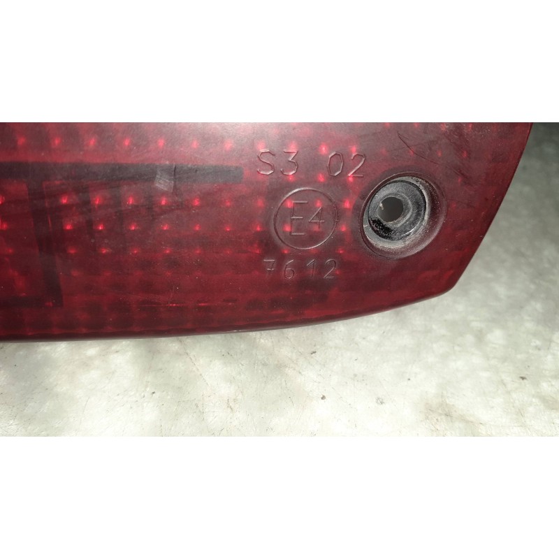 Recambio de luz central de freno para ford focus berlina (cap) ambiente (d) referencia OEM IAM 4M5113A613AD  5XW5W