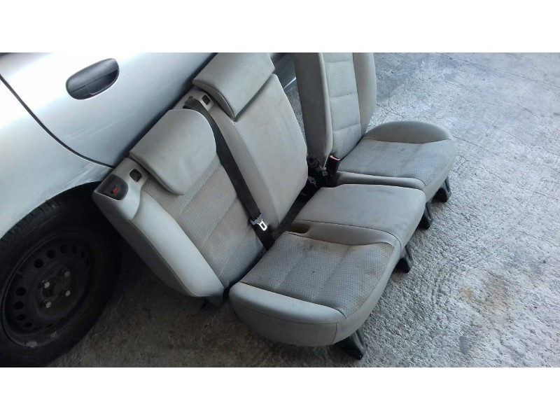 Recambio de juego asientos completo para mercedes-benz clase b (w245) 180 cdi (245.207) referencia OEM IAM   