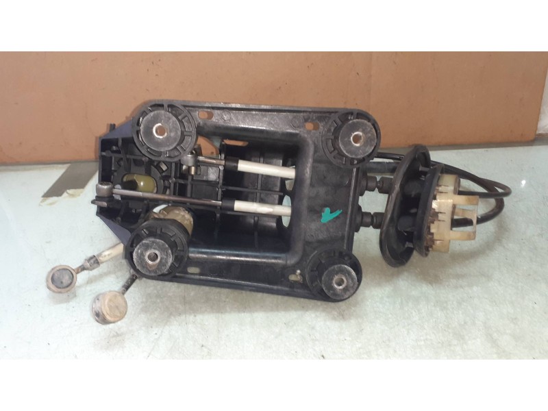 Recambio de varillaje cambio para peugeot 207 confort referencia OEM IAM 9684489560  VARILLAJE CAMBIO