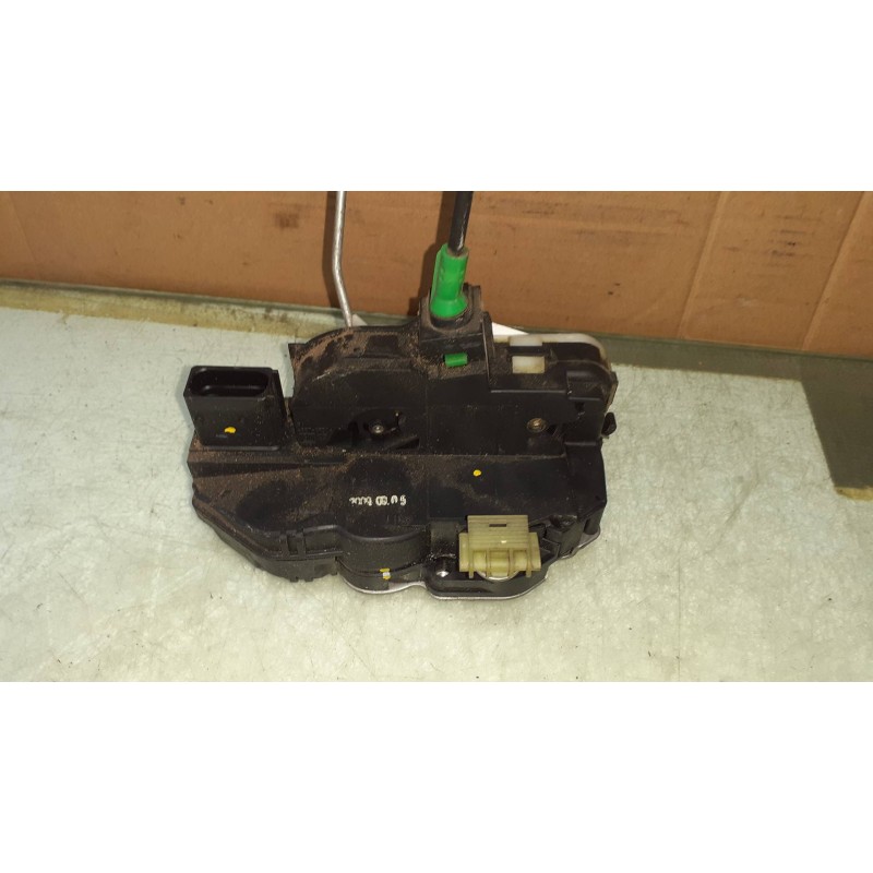 Recambio de cerradura puerta delantera derecha para opel astra j lim. cosmo referencia OEM IAM 3023880RH2  ELECTRICO