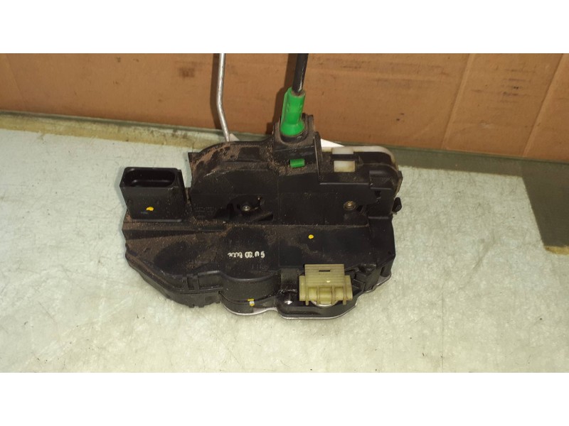 Recambio de cerradura puerta delantera derecha para opel astra j lim. cosmo referencia OEM IAM 3023880RH2  ELECTRICO