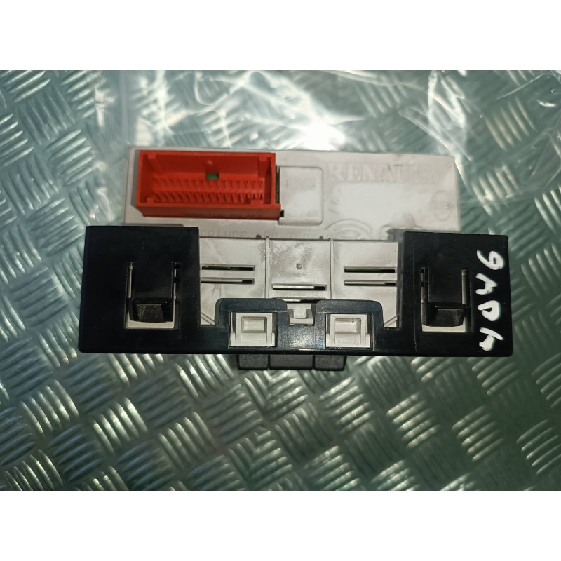 Recambio de pantalla multifuncion para renault megane ii berlina 5p authentique referencia OEM IAM 8200107839  SAGEM