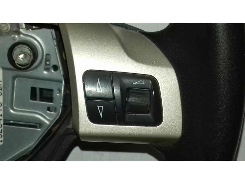 Recambio de volante para opel astra h caravan innovation referencia OEM IAM 13234176SBM MULTIFUNCION PIEL