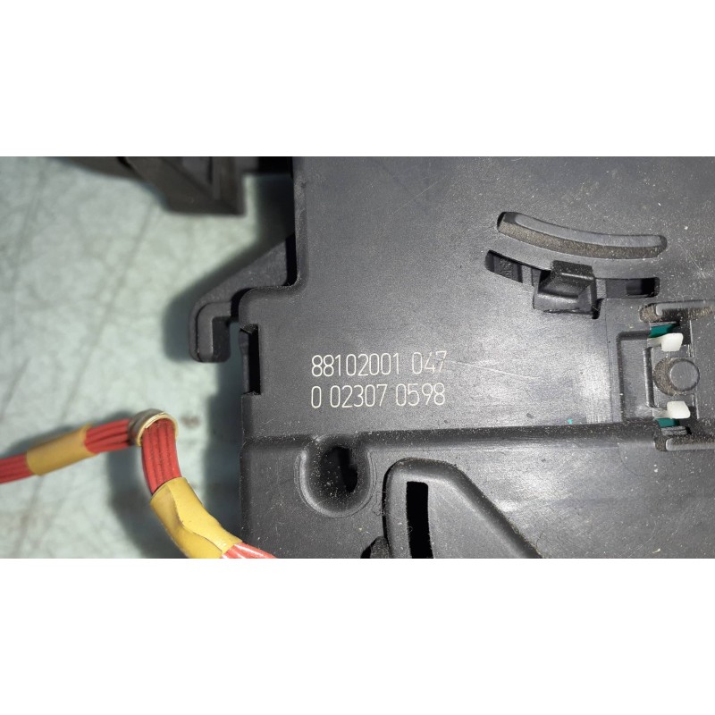 Recambio de mando intermitentes para renault clio iii 1.5 dci diesel cat referencia OEM IAM 88102001047 0023070598 DELPHI