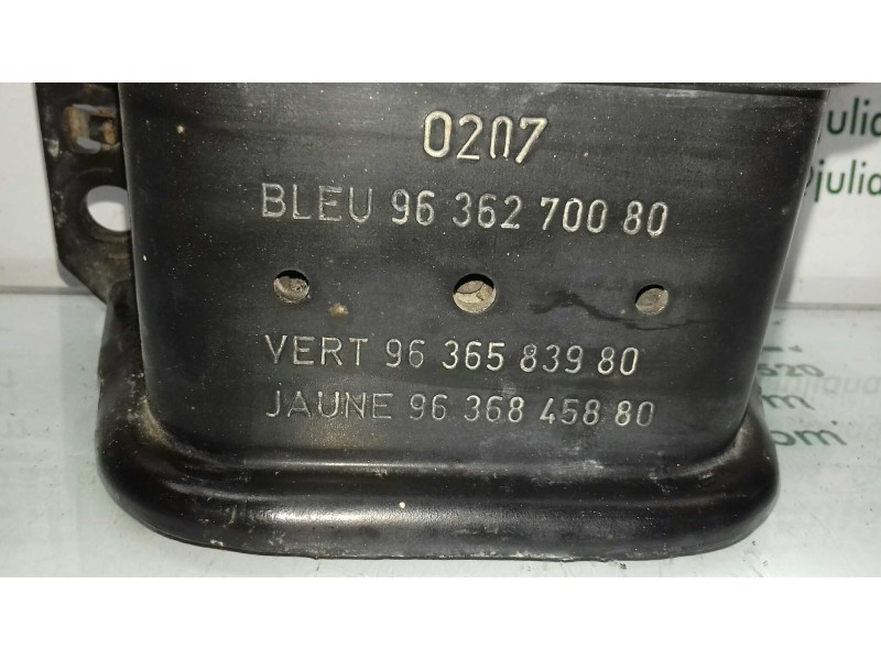 Recambio de soporte motor derecho para peugeot 307 (s1) xn referencia OEM IAM 9636270080 9636583980 9636845880