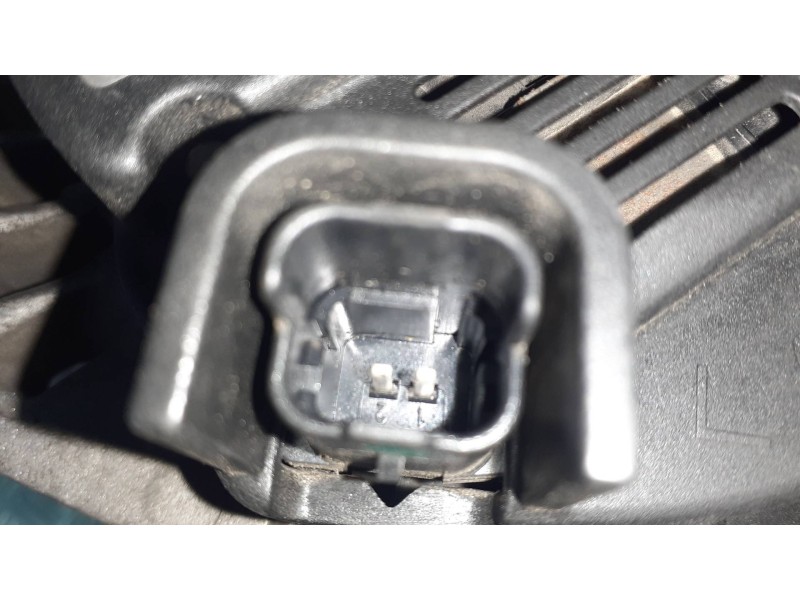 Recambio de alternador para renault megane ii berlina 5p authentique referencia OEM IAM 8200100907 VALEO 110A
